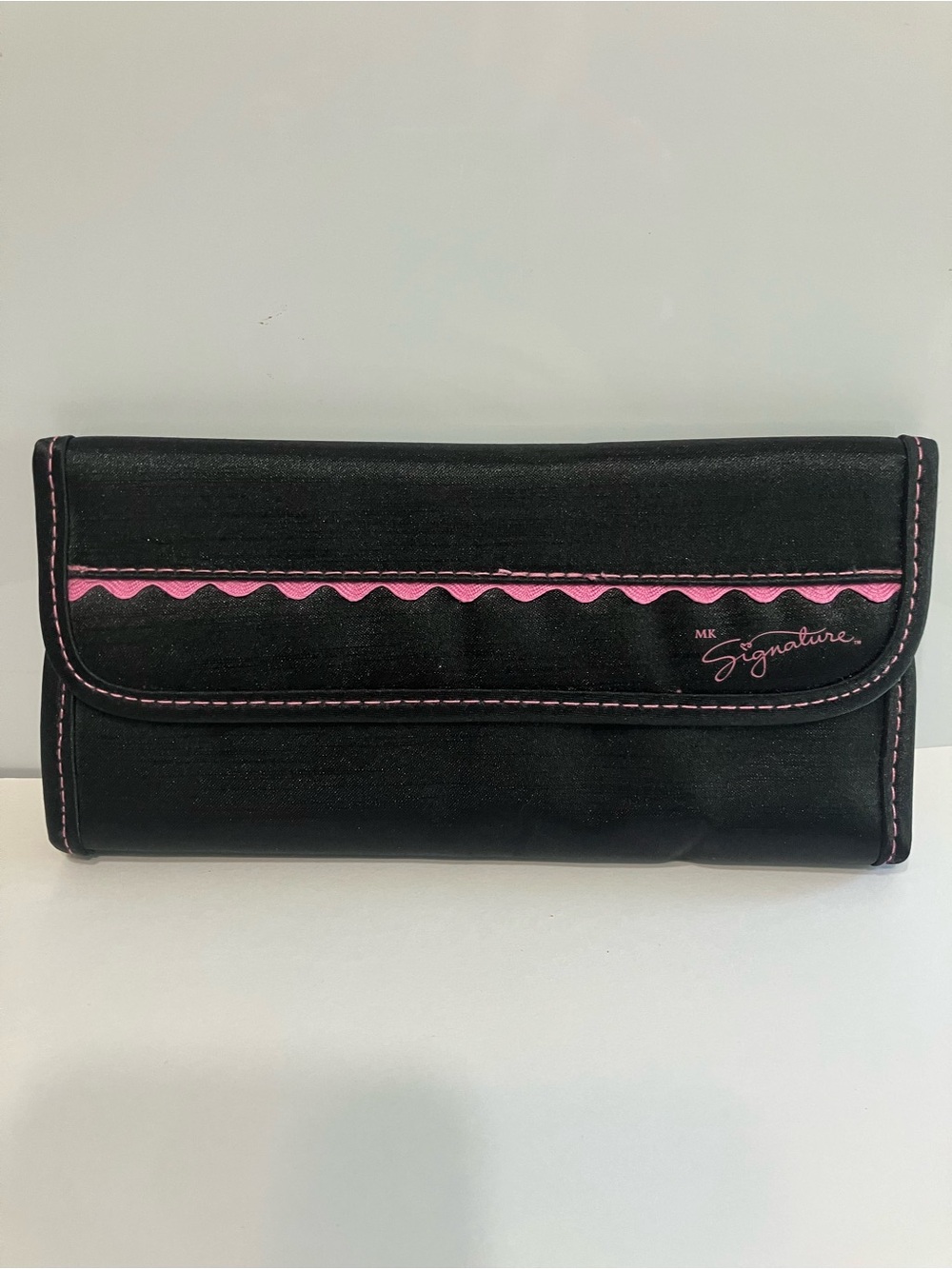 Mary Kay MK Signature Makeup Brush Holder Black Satin Pink